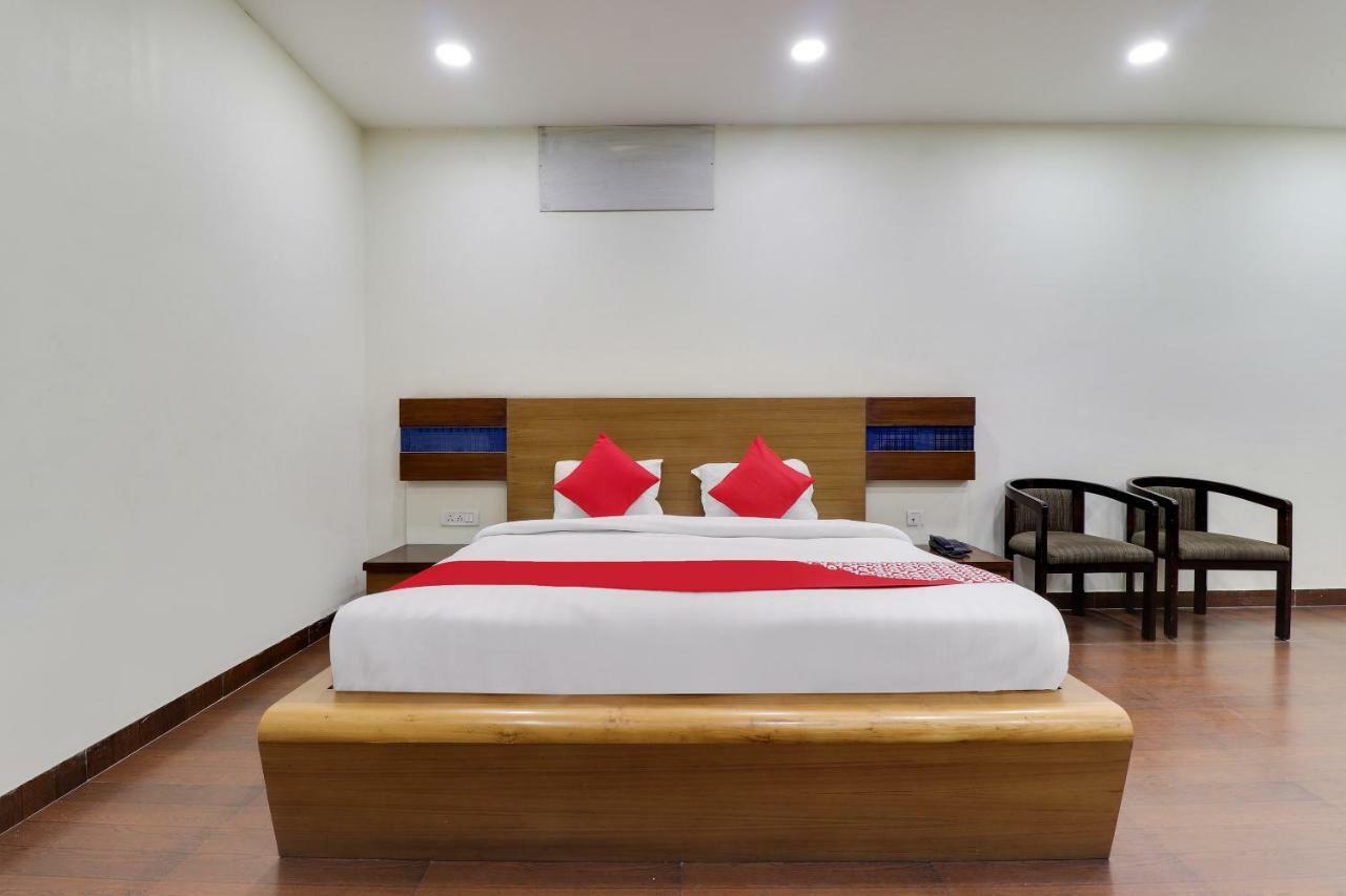 Oyo 43936 Hotel Rajputana Palace Farrukhabad Quarto foto