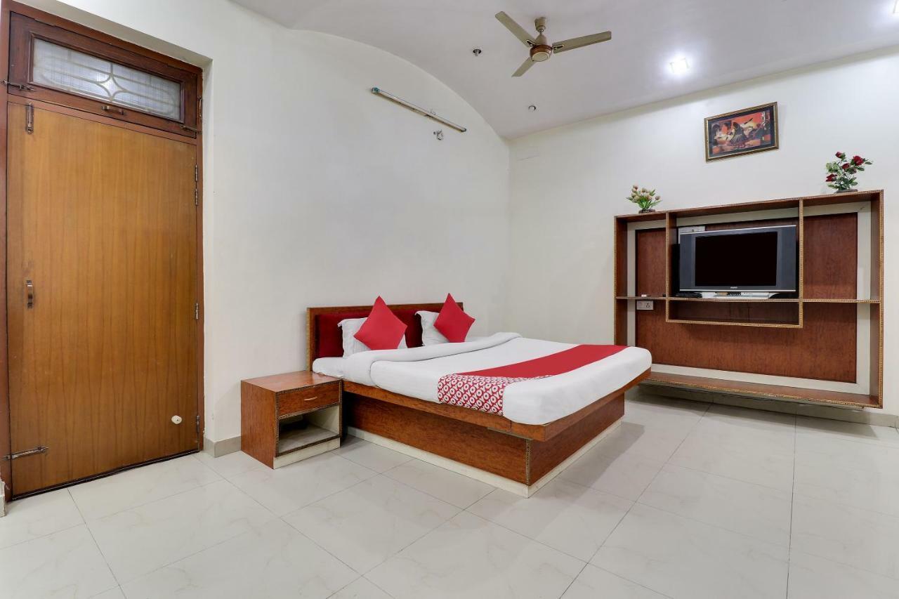 Oyo 43936 Hotel Rajputana Palace Farrukhabad Exterior foto