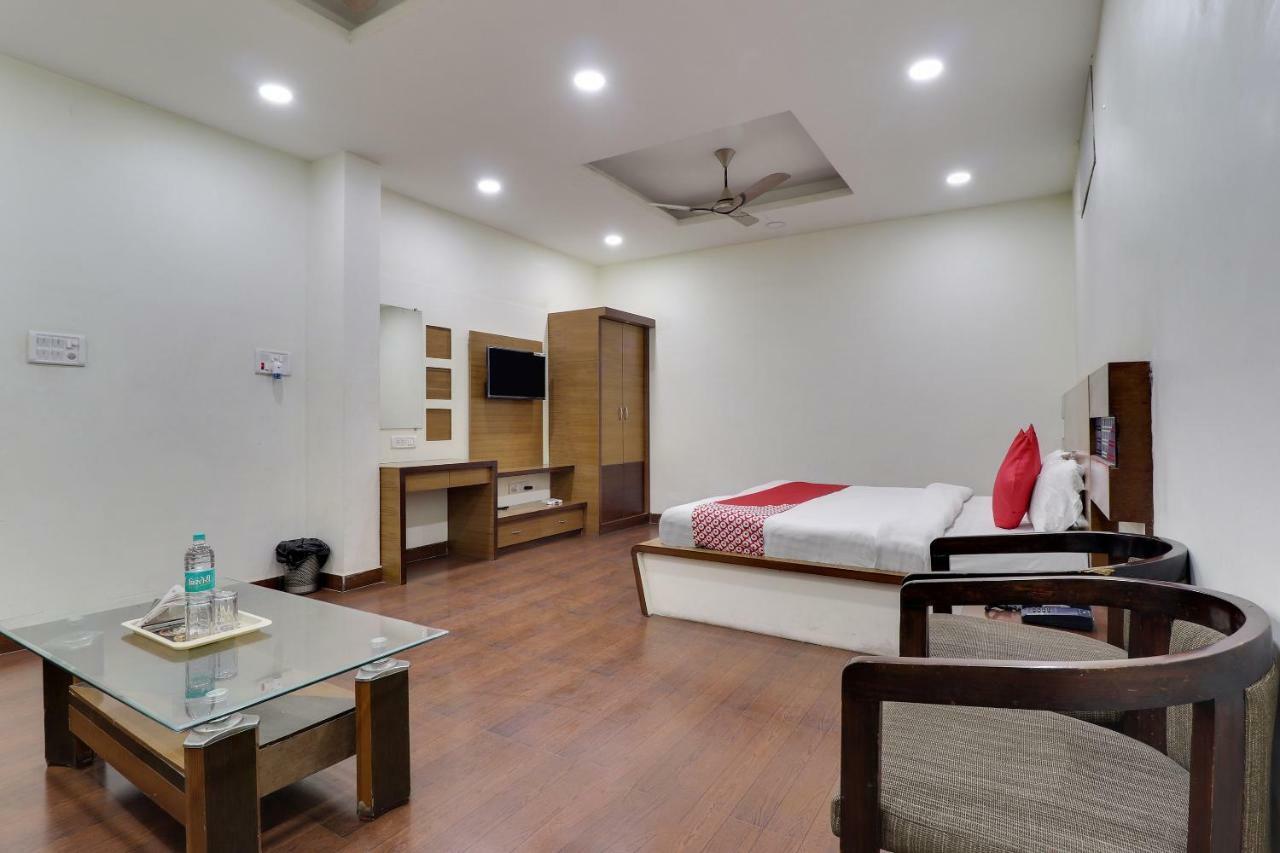 Oyo 43936 Hotel Rajputana Palace Farrukhabad Quarto foto