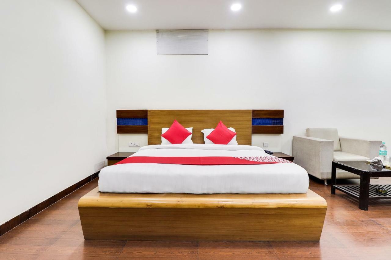 Oyo 43936 Hotel Rajputana Palace Farrukhabad Quarto foto